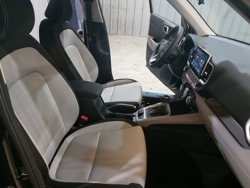New 2026 Hyundai Venue SEL FWD image 10