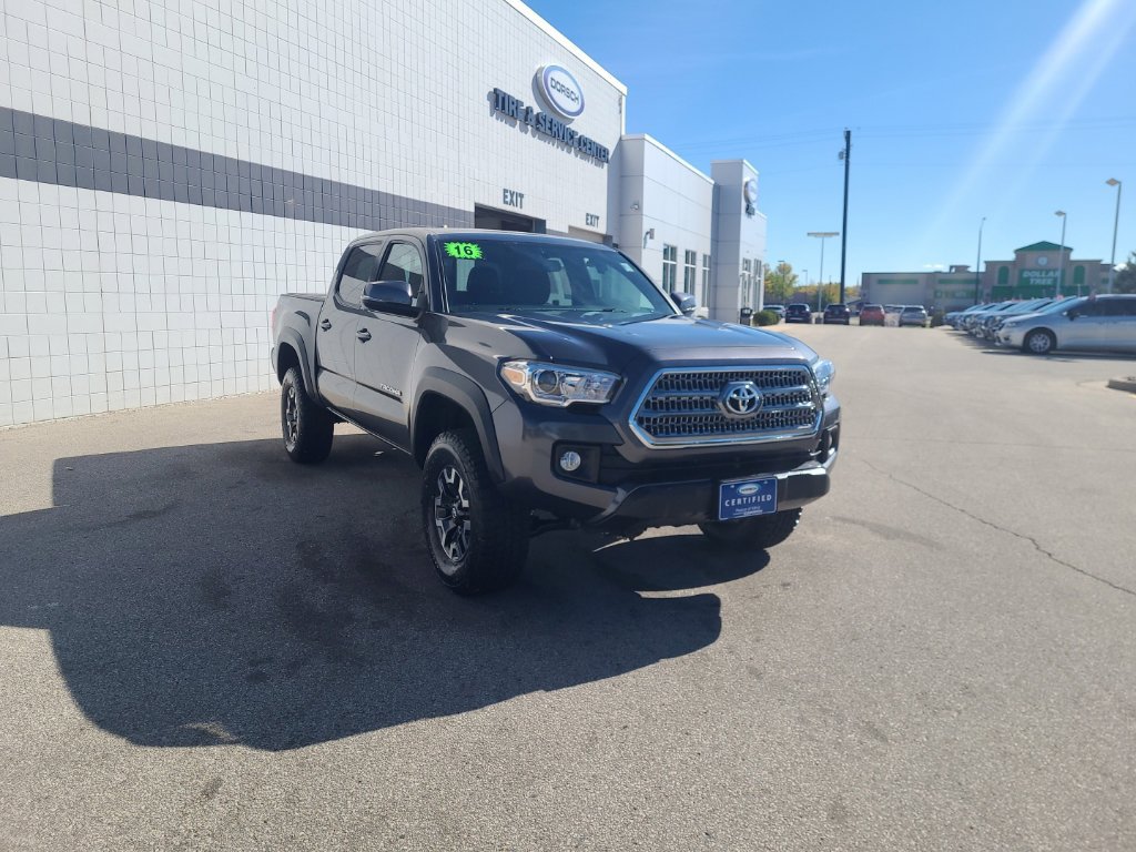 Used 2016 Toyota Tacoma TRD Off-Road w/ Premium & Technology Package RWD image 8