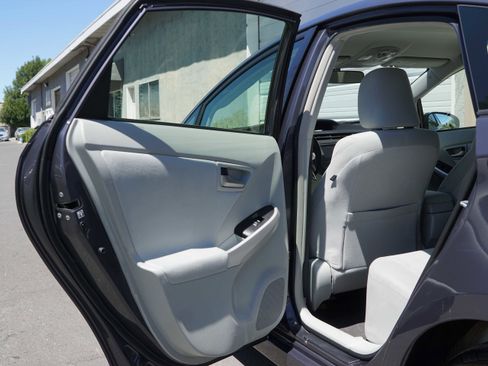 Used 2013 Toyota Prius Three FWD image 26