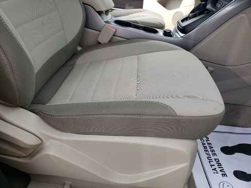 Used 2016 Ford Escape SE w/ Equipment Group 201A FWD image 11