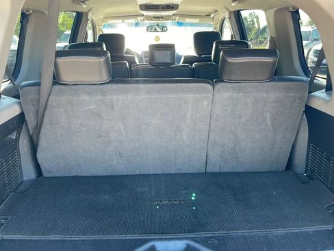 Used 2011 Nissan Armada SL image 11