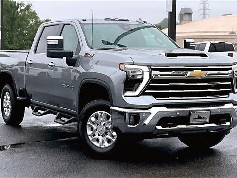 Used 2025 Chevrolet Silverado 2500 LTZ w/ LTZ Plus Package AWD/4WD image 37