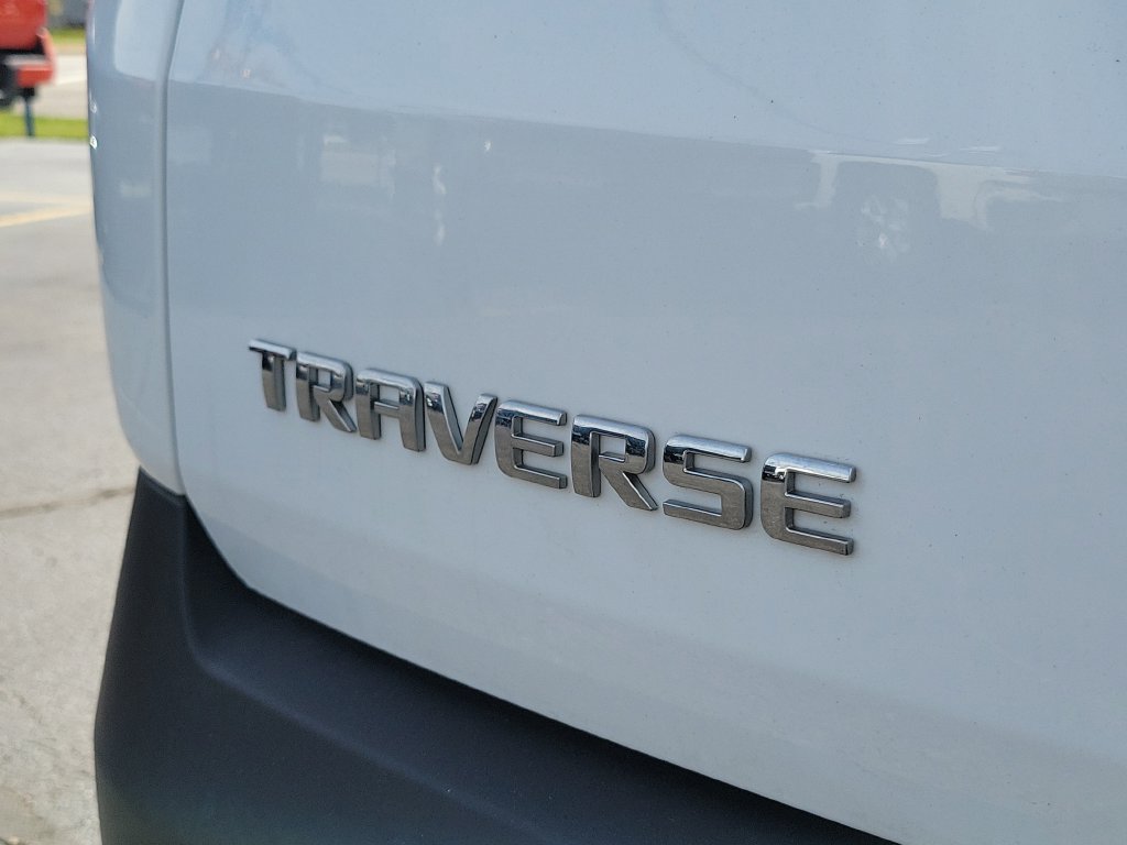 Used 2023 Chevrolet Traverse LT FWD image 11