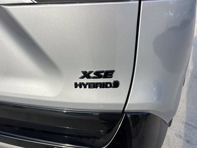 Used 2024 Toyota RAV4 XSE AWD/4WD image 6
