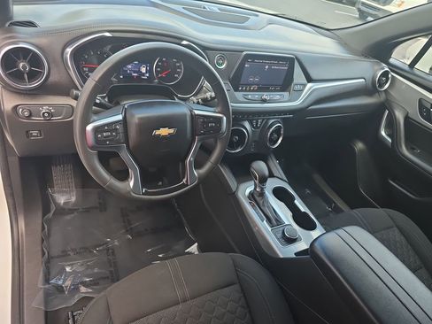 Used 2021 Chevrolet Blazer LT FWD image 16