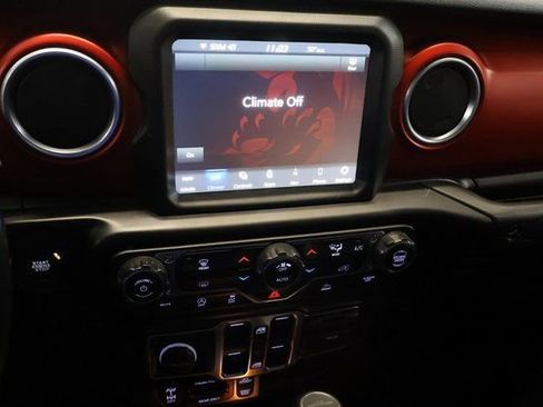 Used 2022 Jeep Gladiator Rubicon w/ Trailer Tow Package image 18