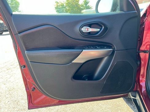 Certified 2020 Jeep Cherokee Latitude image 10