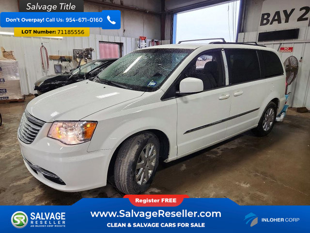 Used 2013 Chrysler Town & Country Touring FWD image 1