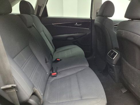 Used 2019 Kia Sorento AWD image 19
