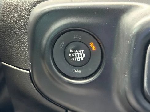 Used 2022 Jeep Wrangler Unlimited Sahara AWD/4WD image 25