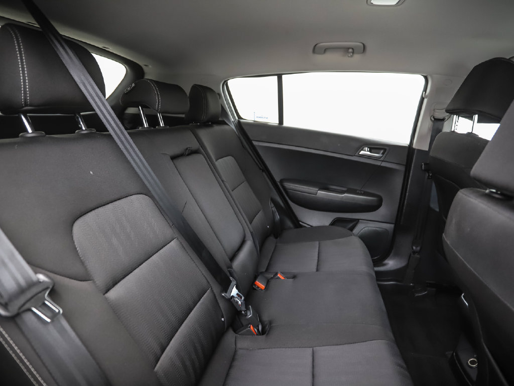 Used 2020 Kia Sportage LX AWD/4WD image 26