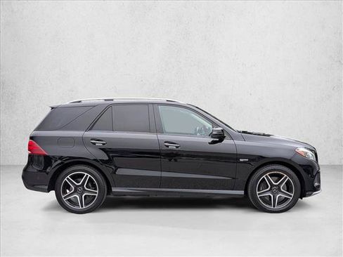 Used 2019 Mercedes-Benz GLE 43 AMG 4MATIC image 4