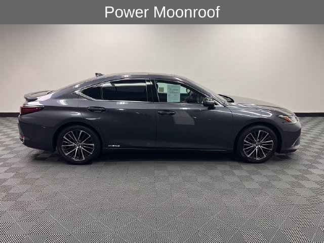 Certified 2022 Lexus ES 300h w/ Premium Package FWD image 4