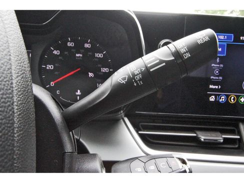 Used 2024 Chevrolet Trax LS w/ LS Convenience Package FWD image 21