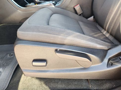 Used 2017 GMC Canyon SLE w/ Trailering Package image 25