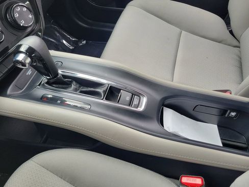 Used 2020 Honda HR-V LX image 31
