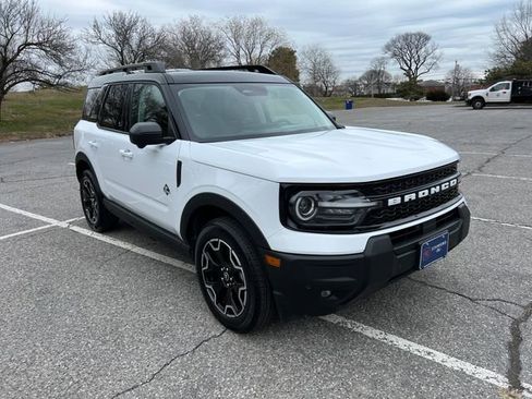 Used 2025 Ford Bronco Sport Outer Banks w/ Outer Banks Tech Package+ image 1