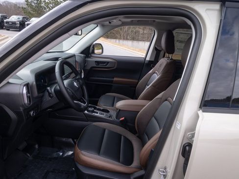 New 2025 Ford Bronco Sport Outer Banks w/ Sasquatch Outer Banks Package AWD/4WD image 14
