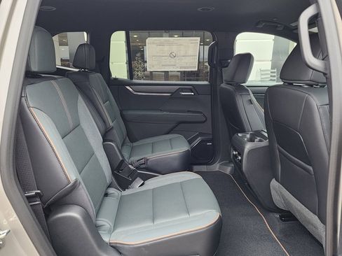 New 2026 GMC Acadia AT4 w/ Luxury Package image 47