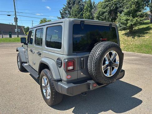 Used 2020 Jeep Wrangler Unlimited Sahara AWD/4WD image 2