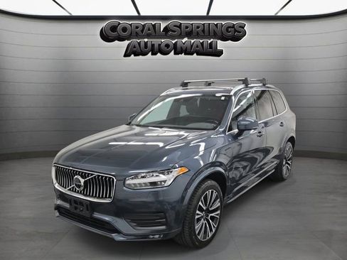 Used 2022 Volvo XC90 T5 Momentum w/ Climate Package image 3