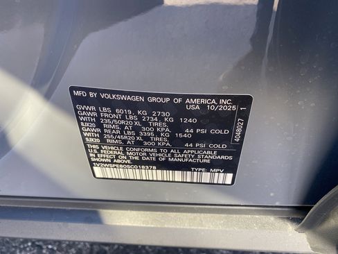 New 2025 Volkswagen ID.4 Pro S AWD/4WD image 36