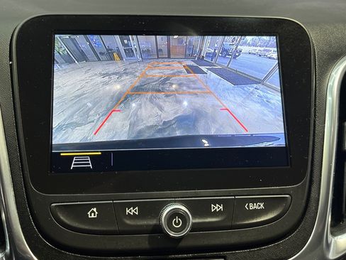 Used 2021 Chevrolet Equinox LT image 21