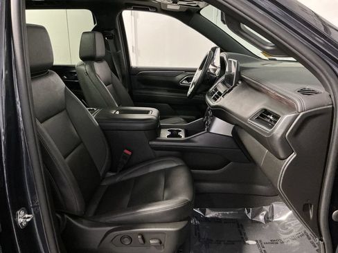 Used 2023 Chevrolet Tahoe Z71 w/ Luxury Package AWD/4WD image 27