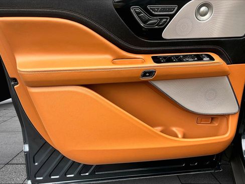 Used 2020 Lincoln Aviator Black Label w/ Dynamic Handling Package image 18