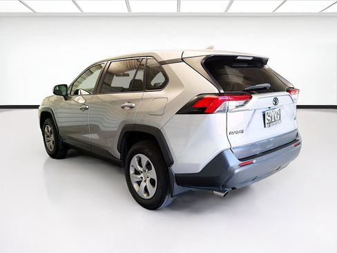 Used 2022 Toyota RAV4 LE w/ Carpet Mat Package (TMS) FWD image 6