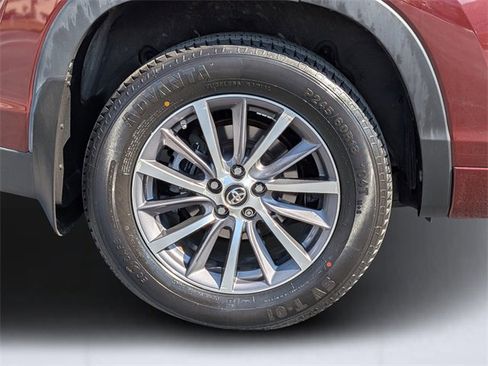 Used 2018 Toyota Highlander XLE w/ Protection Package #3 image 10