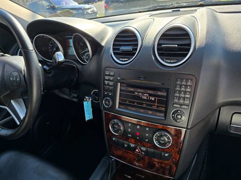 Used 2010 Mercedes-Benz ML 350 4MATIC w/ Premium 1 Pkg image 34