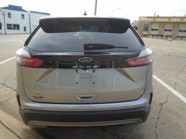 Used 2023 Ford Edge SEL w/ Convenience Package AWD/4WD image 6