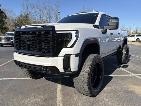 Used 2024 GMC Sierra 2500 Denali w/ Denali Reserve Package image 3