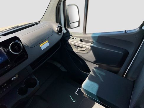 New 2026 Mercedes-Benz Sprinter 2500 image 24