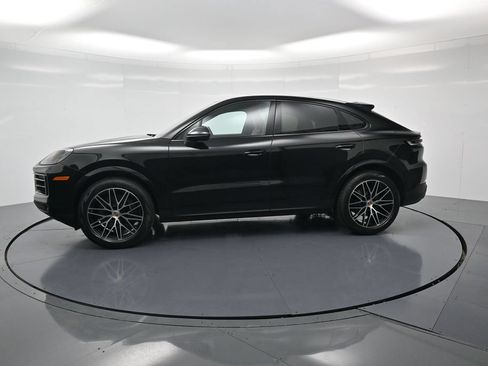 Certified 2026 Porsche Cayenne Coupe AWD/4WD image 2