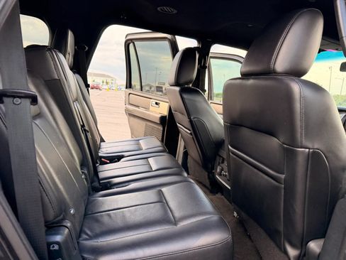 Used 2015 Ford Expedition XLT w/ Equipment Group 202A RWD image 23