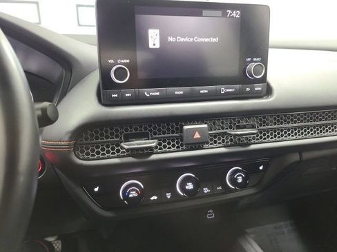 Used 2025 Honda HR-V Sport image 27