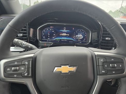 Used 2024 Chevrolet Silverado 2500 LT w/ Convenience Package image 24