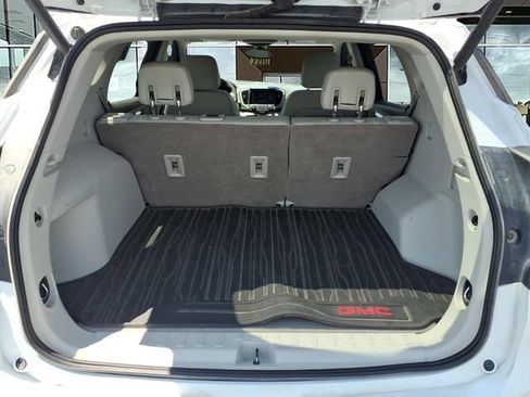 Used 2019 GMC Terrain Denali w/ Advanced Safety Package AWD/4WD image 12