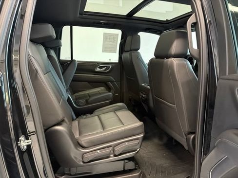 Used 2023 Chevrolet Suburban Z71 AWD/4WD image 44