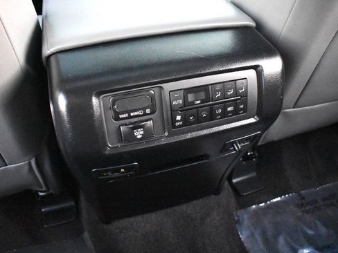 Used 2013 Toyota Sequoia Platinum AWD/4WD image 57