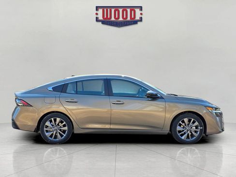 New 2026 Nissan Sentra SL image 2