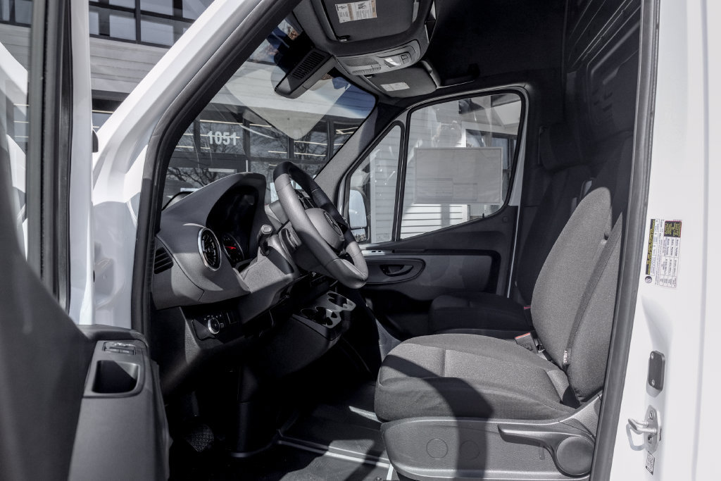 Used 2026 Mercedes-Benz Sprinter 2500 image 12