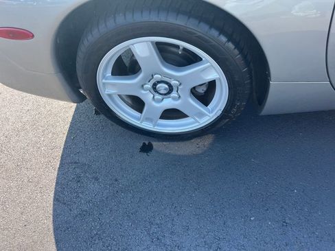 Used 1999 Chevrolet Corvette Coupe w/ Memory Pkg image 24