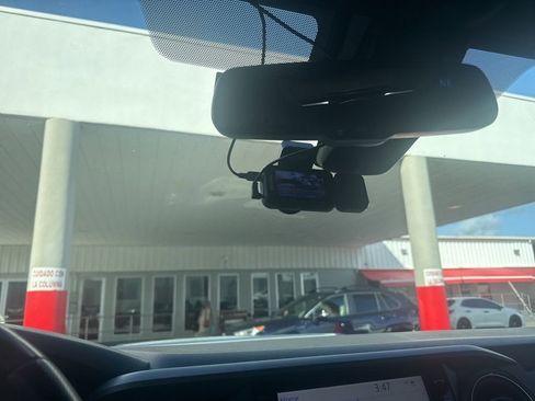 Used 2022 Toyota Tacoma TRD Sport image 11