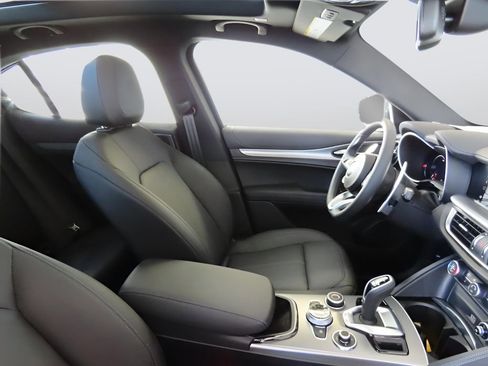 New 2025 Alfa Romeo Stelvio Sprint AWD/4WD image 10
