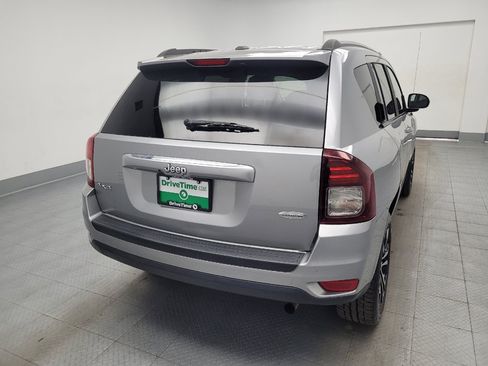 Used 2017 Jeep Compass Latitude AWD/4WD image 7