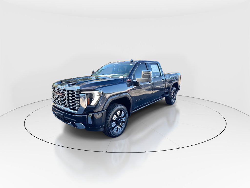 Used 2024 GMC Sierra 2500 Denali w/ Denali Reserve Package AWD/4WD image 4