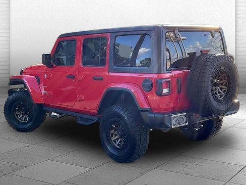 Used 2019 Jeep Wrangler Unlimited Sahara AWD/4WD image 10